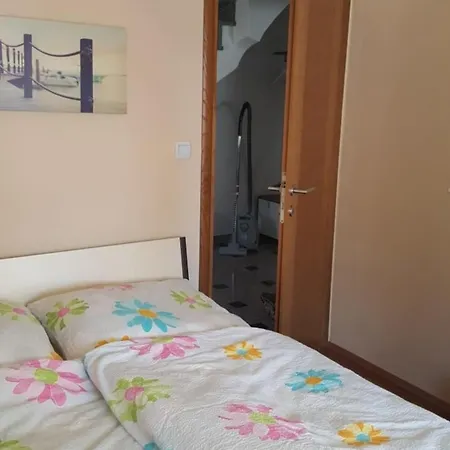 Holiday home Fuer 6 Personen *